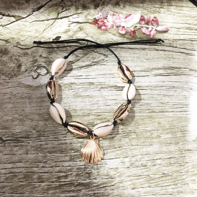 2022 Cowrie Choker Natural Sea Shells Women Necklace Black Rope Chain Gold Puka Conch Shell Boho Necklace Femme Bohemian Jewelry