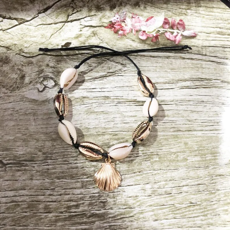 2022 Cowrie Choker Natural Sea Shells Women Necklace Black Rope Chain Gold Puka Conch Shell Boho Necklace Femme Bohemian Jewelry