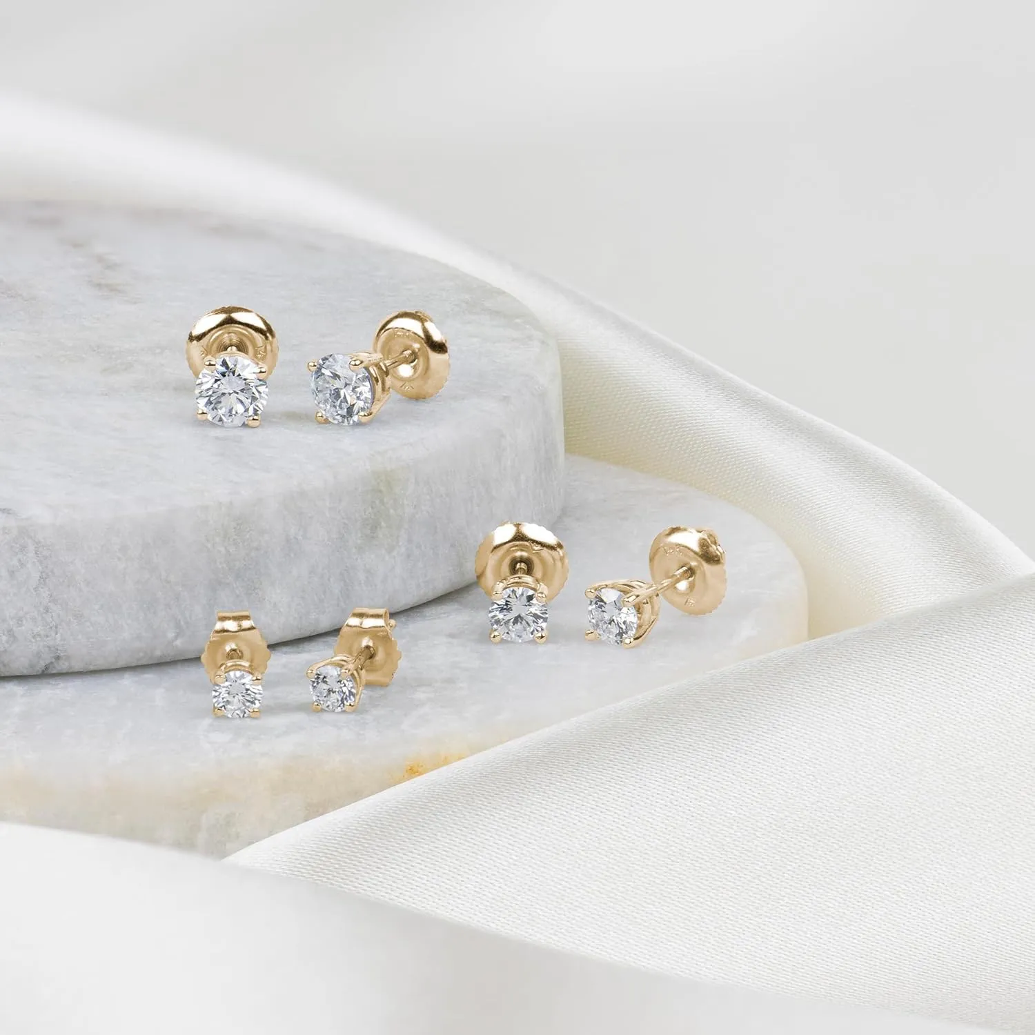 Amazon Essentials 0.25 to 1 Carat IGI Certified Solitaire Lab Grown Diamond Stud Earrings for Women in 14k Gold - 4 Prong Round Cut (G-H Color, VS1-VS2 Clarity)