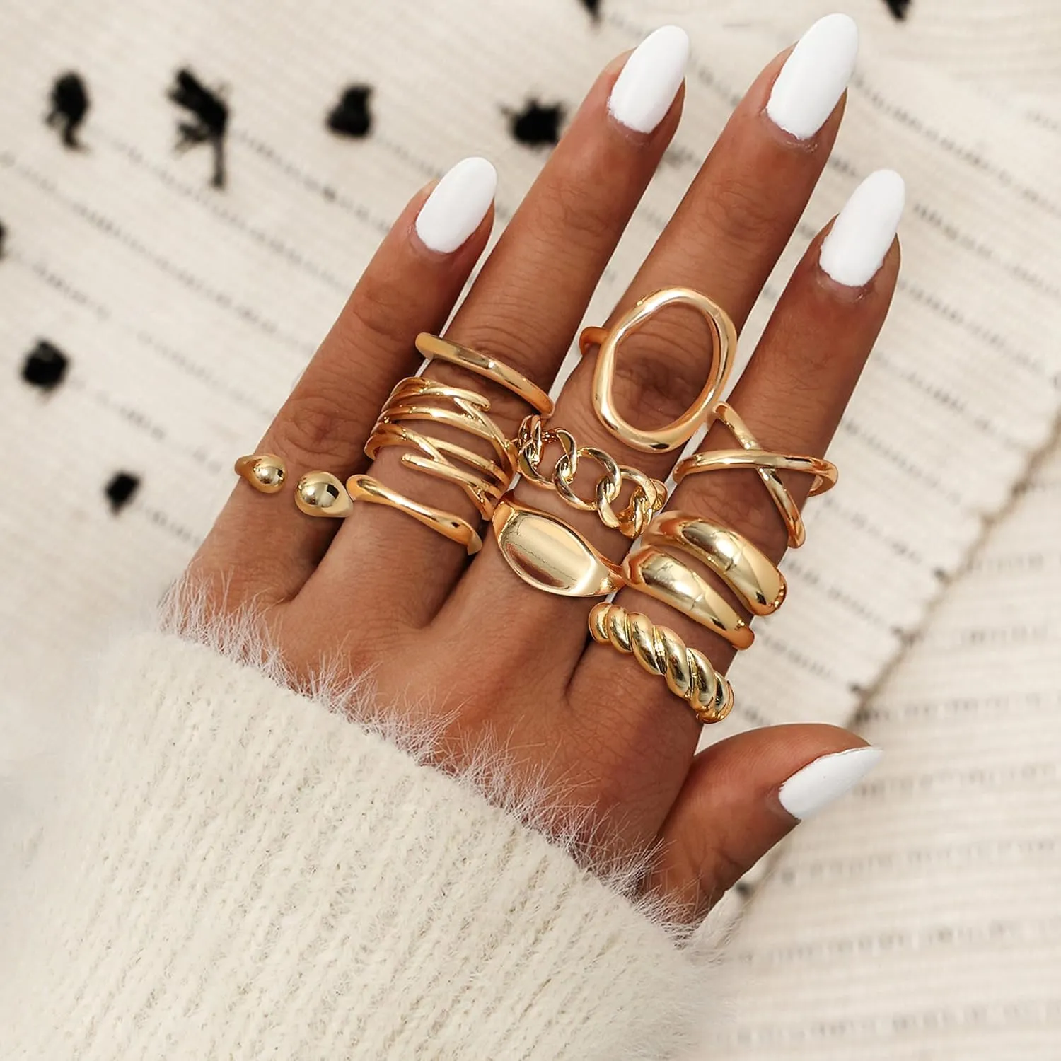 HAIAISO 16Pcs Gold Done Chunky Rings for Women 18K Gold Plated Open Braided Twisted Round Signet Statement Rings Adjustable Stackable Rings set Size 5-9