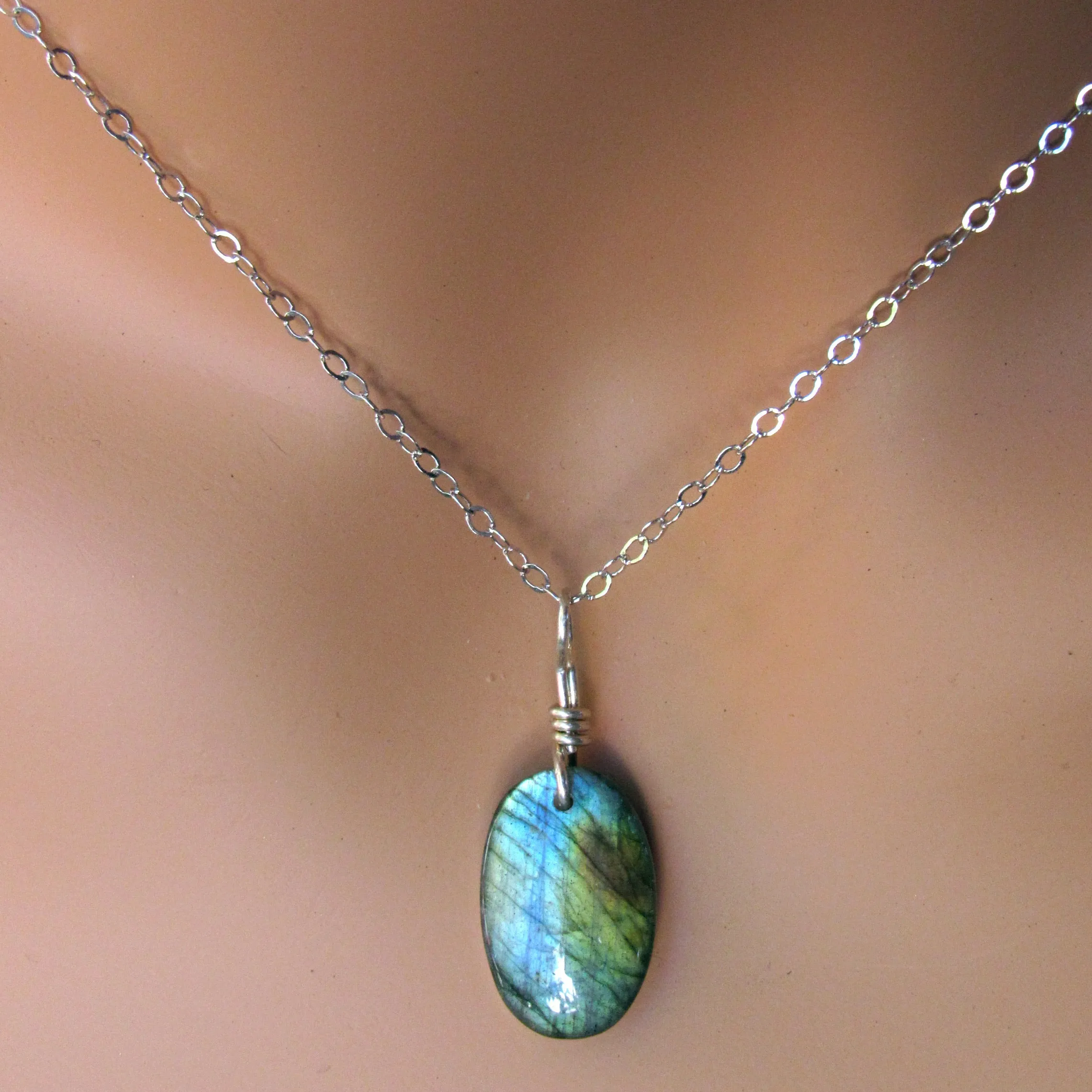 Labradorite Gemstone pendant on Sterling Silver Chain