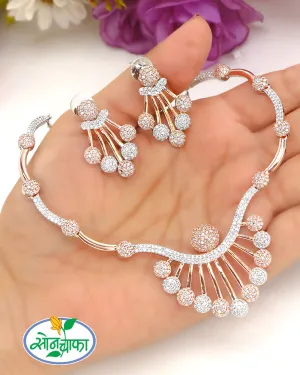 SHIMMERING TRENDY DIAMOND NECKLACE