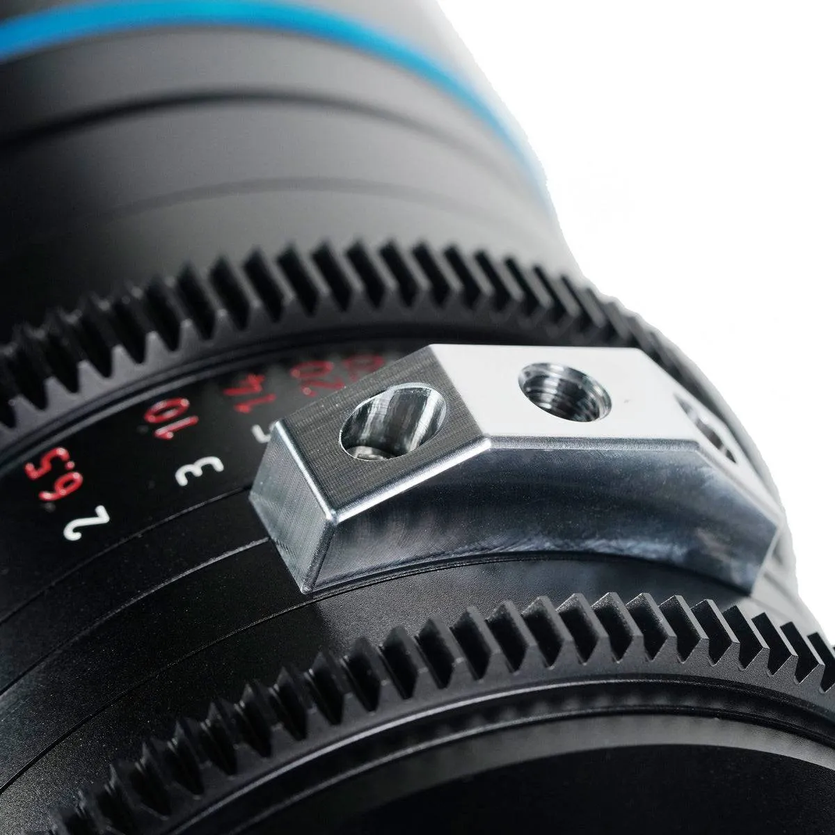 SIRUI 75mm T2.9 Full Frame Anamorphic 1.6X