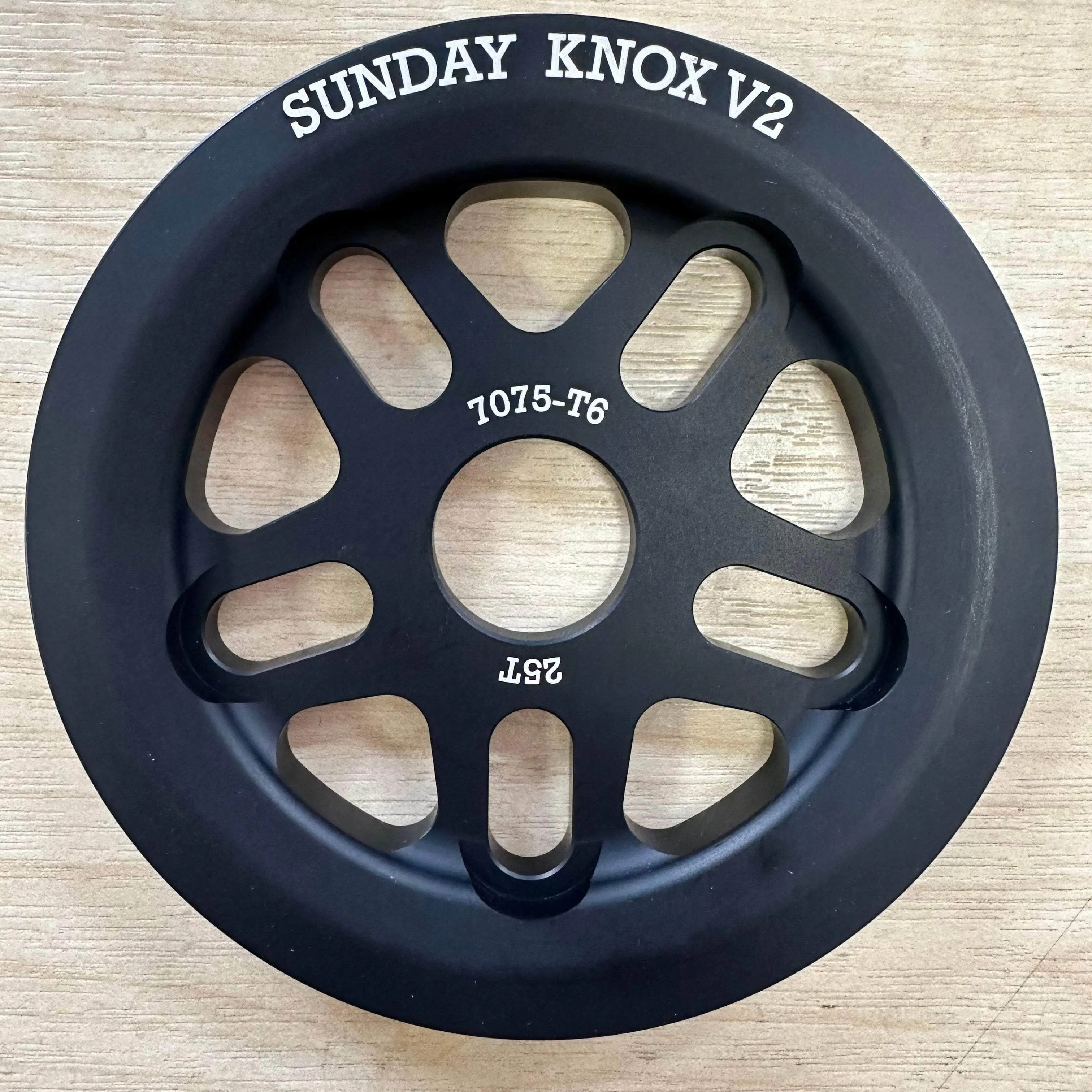 Sunday Knox Sprocket Black