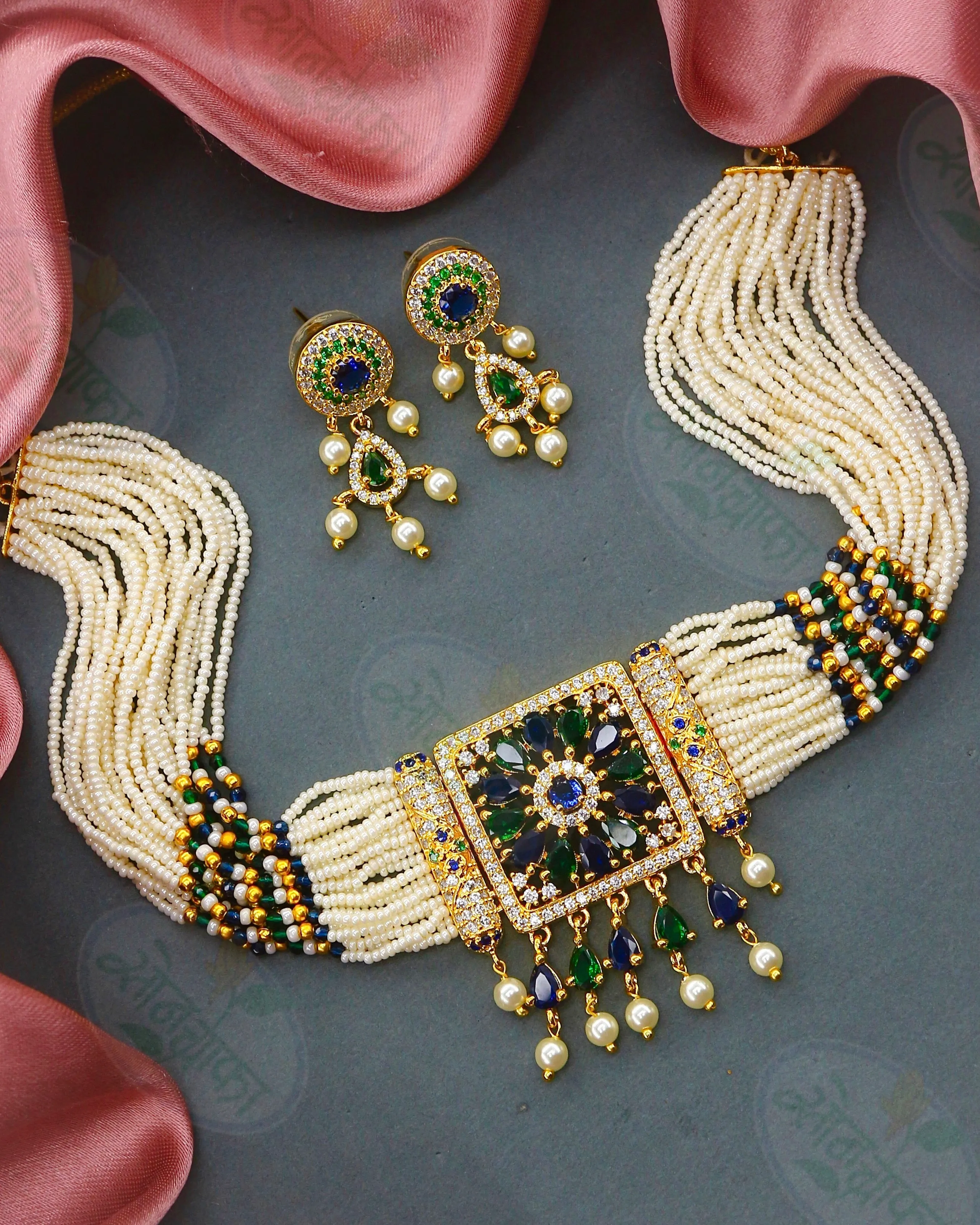 TRENDY GLEAMING PEARL NECKLACE