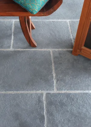 W&S Castelle Honey Grey Limestone - Tumbled