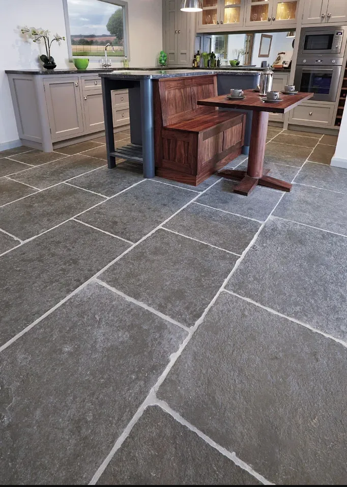 W&S Castelle Honey Grey Limestone - Tumbled