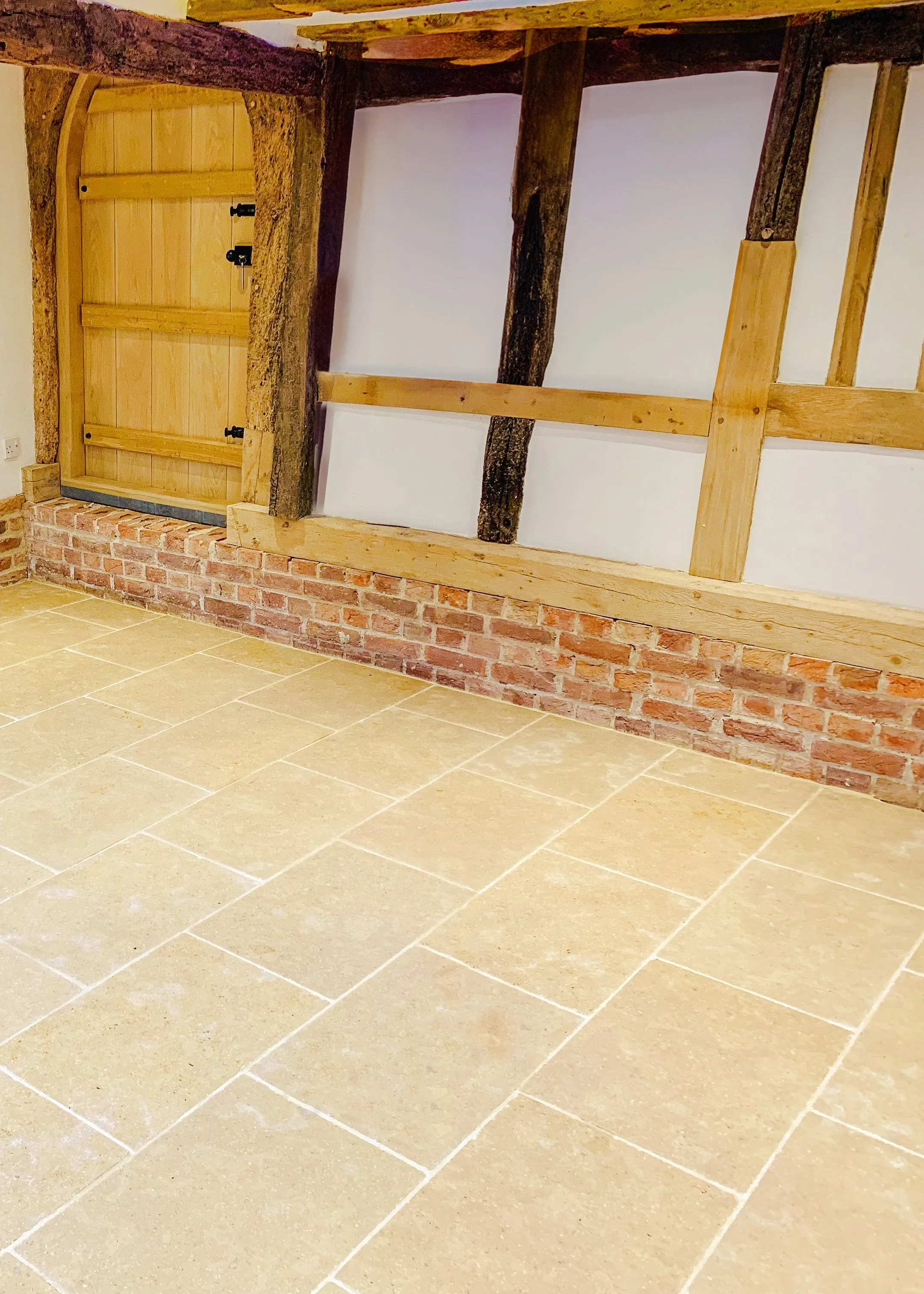 W&S Coquille Beige Limestone - Tumbled